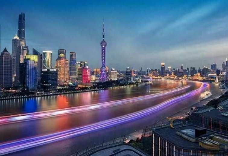 Investing in Bank Wealth Management in 2025